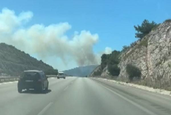 İzmir'deki orman yangını söndürüldü - Resim: 11